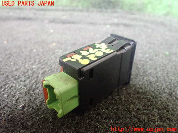1UPJ-9230246300]ジムニー シエラ(JB32W)デフォッガースイッチ 中古_2