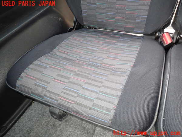 1UPJ-9230247145]ジムニー シエラ(JB32W)右2列目シート 中古_3