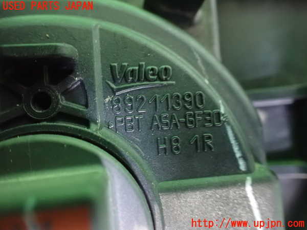 2UPJ-9230251180]BMW 523i ツーリング(XL20)(F11)右フォグ 中古_3