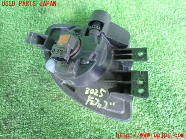 2UPJ-9230251182]BMW 523i ツーリング(XL20)(F11)左フォグ 中古_2