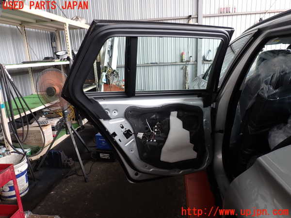 2UPJ-9230251320]BMW 523i ツーリング(XL20)(F11)左後ドア 中古(43R-00049 M25)_4