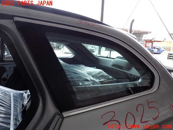 2UPJ-9230251382]BMW 523i ツーリング(XL20)(F11)左クォーターガラス 中古(43R-001583 M3236)_1
