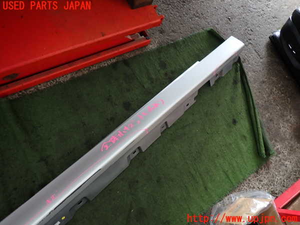 2UPJ-9230251390]BMW 523i ツーリング(XL20)(F11)右サイドステップ 中古_2