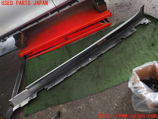 2UPJ-9230251390]BMW 523i ツーリング(XL20)(F11)右サイドステップ 中古_4