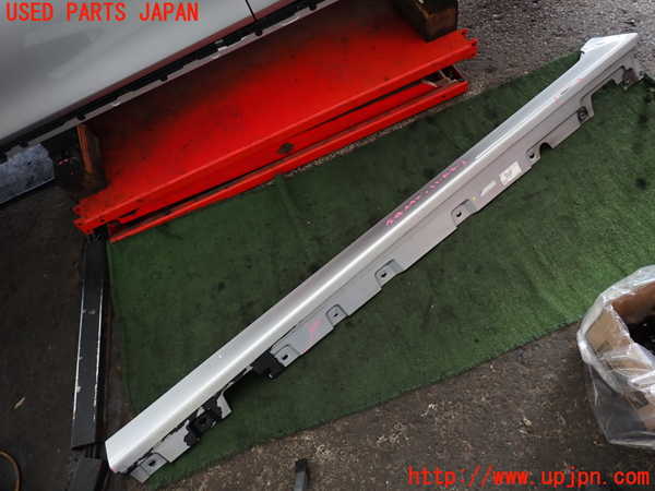 2UPJ-9230251392]BMW 523i ツーリング(XL20)(F11)左サイドステップ 中古_1