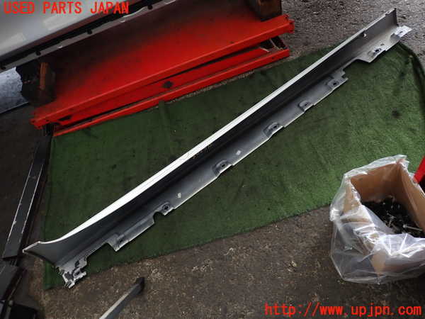 2UPJ-9230251392]BMW 523i ツーリング(XL20)(F11)左サイドステップ 中古_5