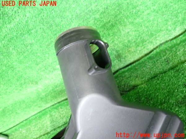 2UPJ-9230252560]BMW 523i ツーリング(XL20)(F11)エアクリーナーボックス 中古_2