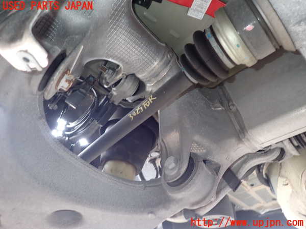 2UPJ-9230254020]BMW 523i ツーリング(XL20)(F11)右リアドライブシャフト 中古_1