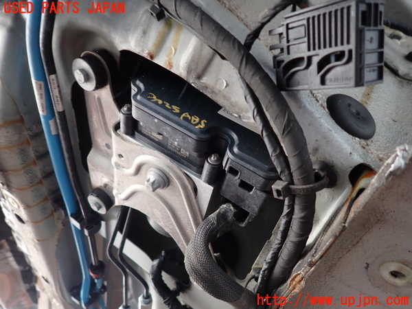 2UPJ-9230254040]BMW 523i ツーリング(XL20)(F11)ABSアクチュエーター 中古_1
