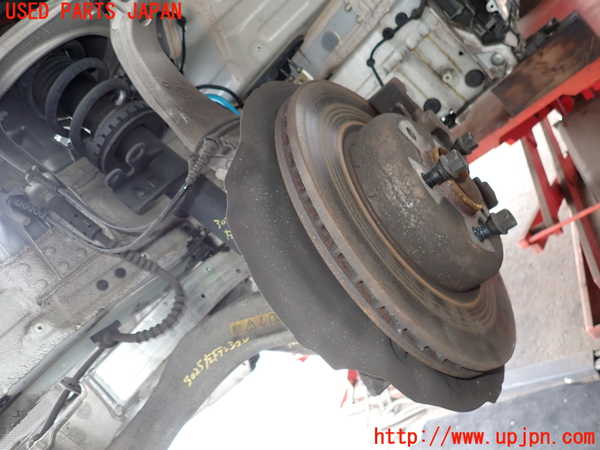 2UPJ-9230254295]BMW 523i ツーリング(XL20)(F11)左フロントナックルハブ 中古_2