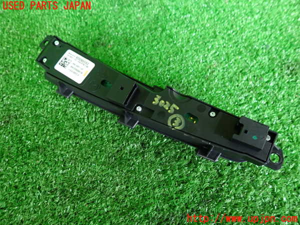 2UPJ-9230256308]BMW 523i ツーリング(XL20)(F11)スイッチ3 (TRC OFF、走行モード切替、ソナー) 中古_2