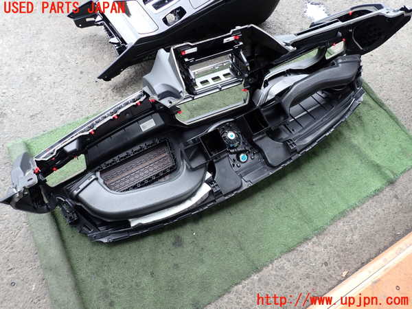 2UPJ-9230257505]BMW 523i ツーリング(XL20)(F11)ダッシュボード 中古_3