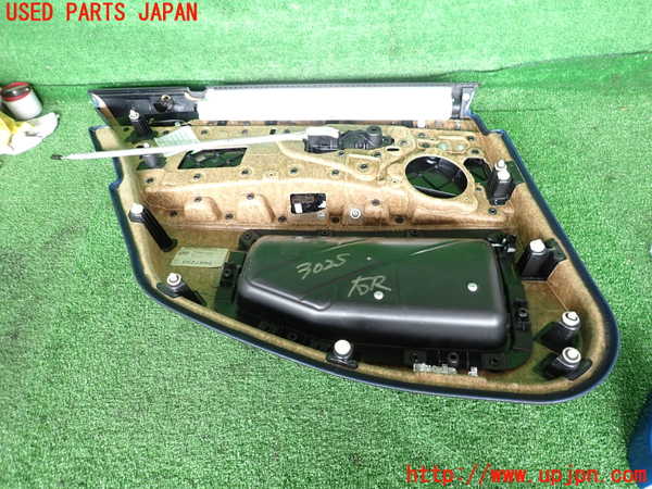 2UPJ-9230251294]BMW 523i ツーリング(XL20)(F11)右後ドア内張り 中古_3