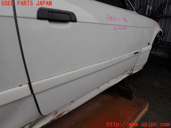 2UPJ-9230261230]BMW 318is クーペ(BE19)(E36)右ドア (43R-00049 M25) 中古_2