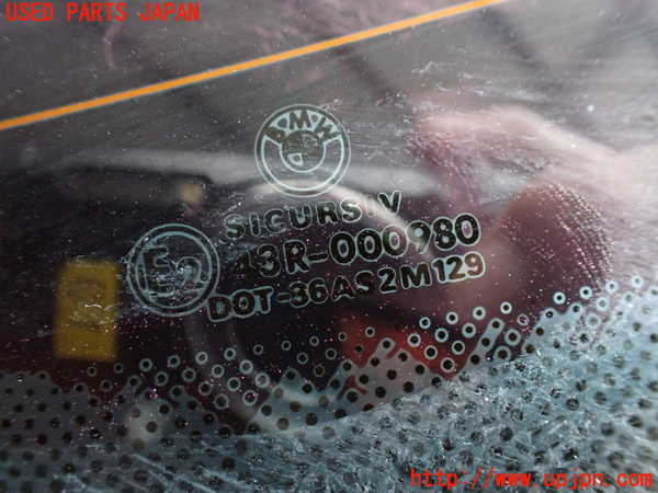 2UPJ-9230261560]BMW 318is クーペ(BE19)(E36)リアガラス (43R-000980 M129) 中古_3
