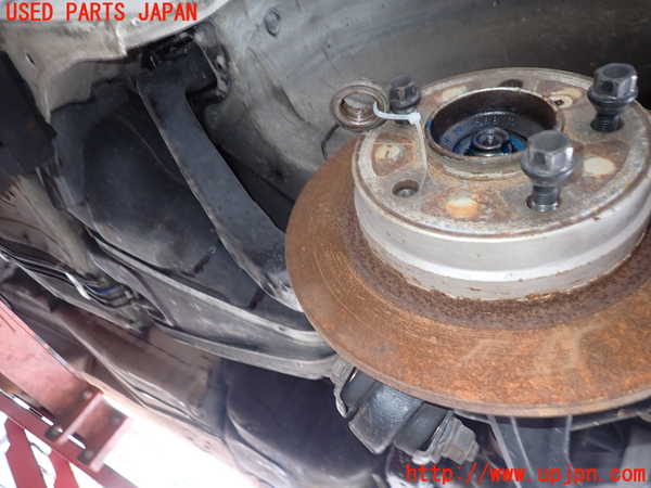 2UPJ-9230264305]BMW 318is クーペ(BE19)(E36)左リアナックルハブ 中古_2