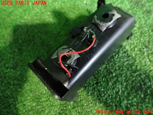 2UPJ-9230267821]BMW 318is クーペ(BE19)(E36)灰皿1 中古_4