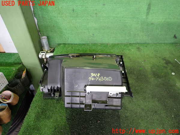 2UPJ-9230287516]シビック タイプR ユーロ(FN2)グローブボックス1 中古_3