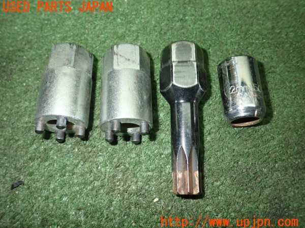 3UPJ=9230290967]PTクルーザー(PT2K20)社外 ホイールナット M12×P1.5 中古_5