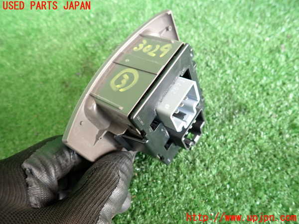 2UPJ-9230296308]PTクルーザー(PT2K20)スイッチ3 (パワーウィンドウ) 中古_2