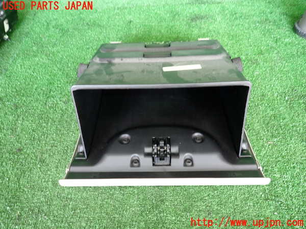 2UPJ-9230297516]PTクルーザー(PT2K20)グローブボックス1 中古_2