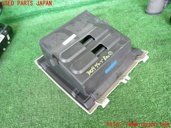 2UPJ-9230297516]PTクルーザー(PT2K20)グローブボックス1 中古_3