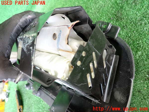 2UPJ-9230297870]PTクルーザー(PT2K20)助手席側エアバッグカバー 【ジャンク品】 中古_3