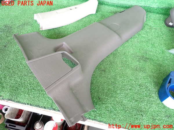 2UPJ-9230297670]PTクルーザー(PT2K20)左センターピラートリム 中古_3