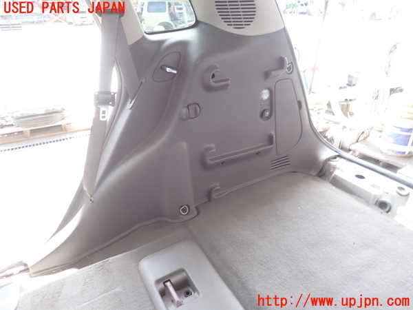 2UPJ-9230297675]PTクルーザー(PT2K20)右リアピラートリム 中古_3