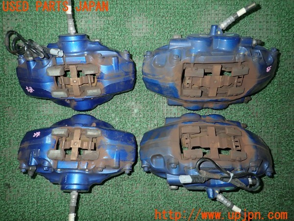 3UPJ=9230300301]BMW M4 クーペ(3C30 F82)純正 キャリパー 1台分 中古_3