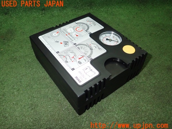 3UPJ=9230300625]BMW M4 クーペ(3C30 F82)純正 パンク修理キット エアーコンプレッサー 中古_3