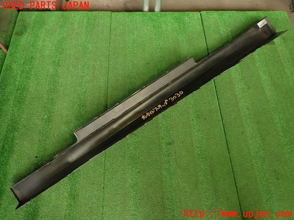 2UPJ-9230301390]BMW M4 クーペ(3C30)(F82)右サイドステップ 中古_5