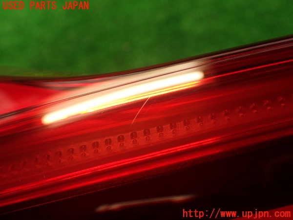 2UPJ-9230301552]BMW M4 クーペ(3C30)(F82)左リアフィニッシャー 中古_2