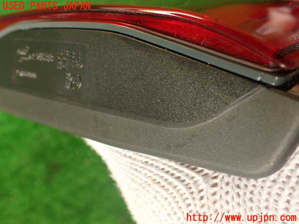 2UPJ-9230301552]BMW M4 クーペ(3C30)(F82)左リアフィニッシャー 中古_3