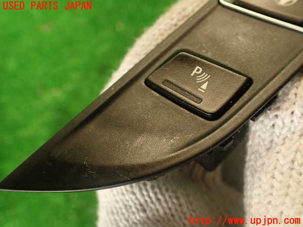 2UPJ-9230306308]BMW M4 クーペ(3C30)(F82)スイッチ3 (DSC OFF、ソナー他) 中古_2