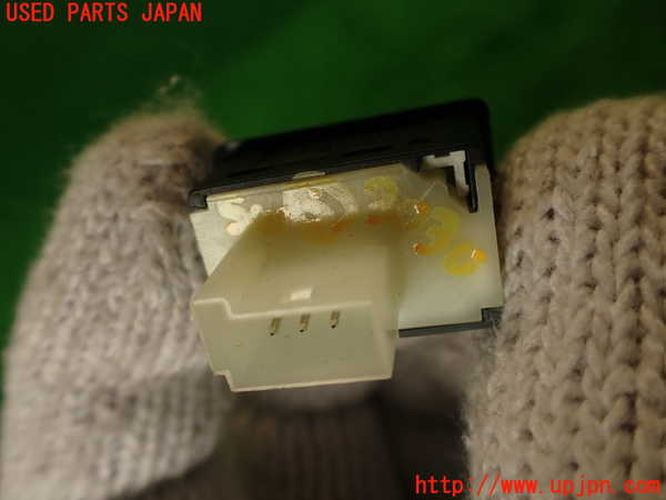 2UPJ-9230306310]BMW M4 クーペ(3C30)(F82)スイッチ5 (トランク) 中古_3
