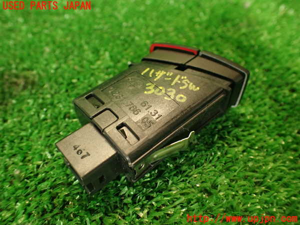 2UPJ-9230306290]BMW M4 クーペ(3C30)(F82)ハザードスイッチ 中古_3