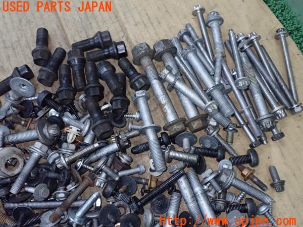3UPJ=9230320720]BMW 528i(FR30 F10)ネジ・ナット・ステー類 セット ジャンク_2