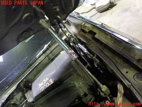 1UPJ-9230321068]BMW 528i(FR30 F10)ボンネットダンパー 中古_2