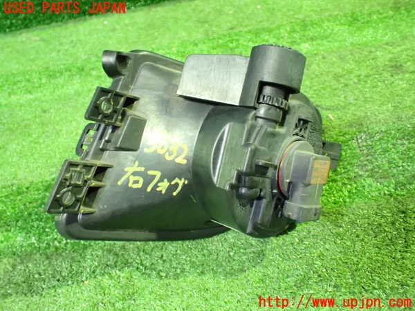 1UPJ-9230321180]BMW 528i(FR30 F10)右フォグ 中古_3
