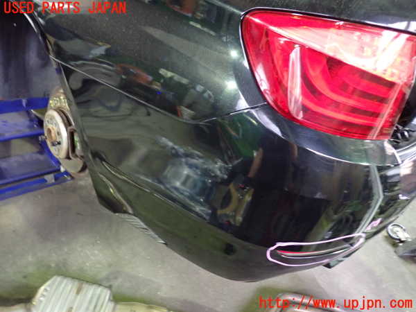 1UPJ-9230321610]BMW 528i(FR30 F10)リアバンパー 中古_4