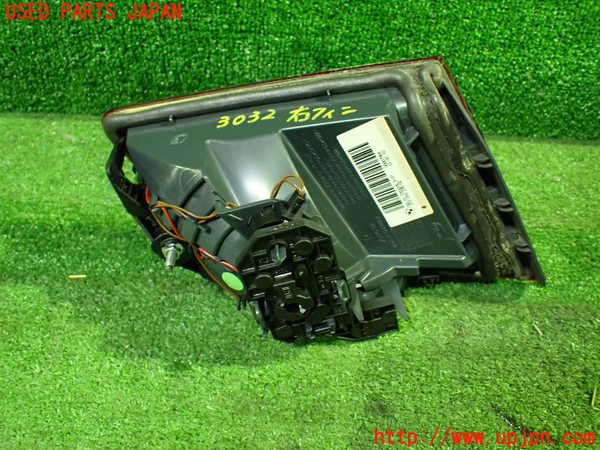 1UPJ-9230321550]BMW 528i(FR30 F10)右リアフィニッシャー 中古_2
