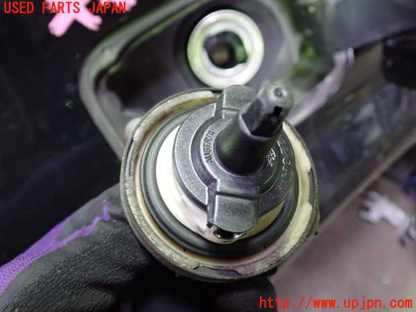 1UPJ-9230321690]BMW 528i(FR30 F10)フューエルリッド 中古_3