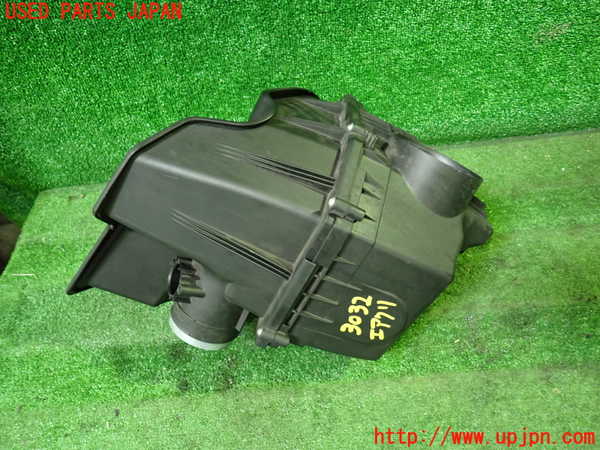 1UPJ-9230322560]BMW 528i(FR30 F10)エアクリーナーボックス 中古_2