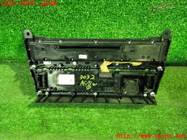 1UPJ-9230326066]BMW 528i(FR30 F10)エアコンスイッチ1 中古_2