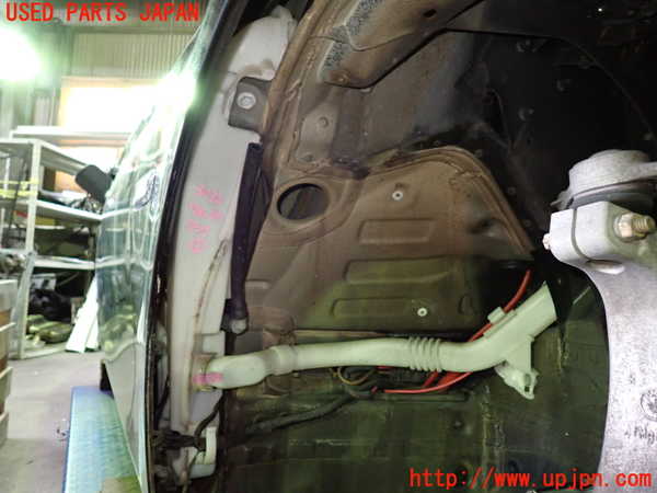 1UPJ-9230326791]BMW 528i(FR30 F10)ウォッシャータンク1 中古_2