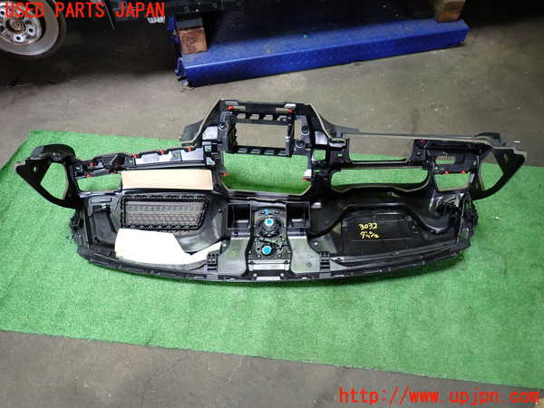 1UPJ-9230327505]BMW 528i(FR30 F10)ダッシュボード 中古_5