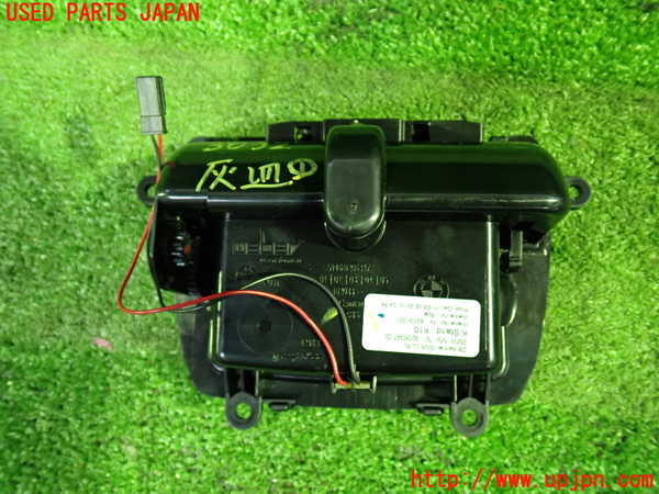 1UPJ-9230327821]BMW 528i(FR30 F10)灰皿1 中古_3