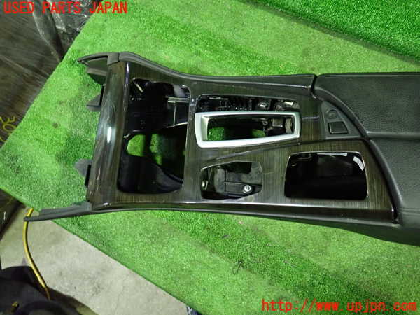 1UPJ-9230327540]BMW 528i(FR30 F10)センターコンソール 中古_3
