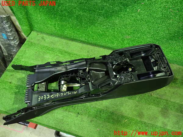 1UPJ-9230327540]BMW 528i(FR30 F10)センターコンソール 中古_5